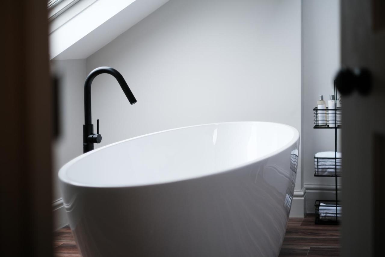 Period Retreat For 6, Explore The Lake District Lancaster Exteriör bild